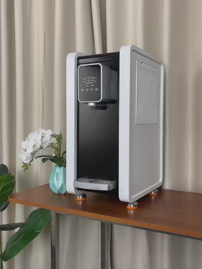 Desktop Atmospheric Water Generator Producing 35L /day Pure Water Per Day Air To Water Generator AC110-240v 500w